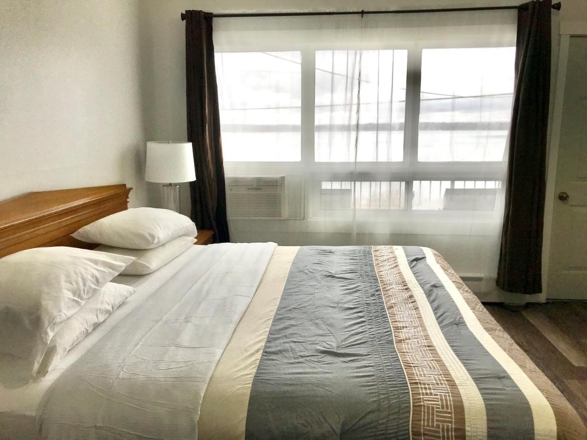 Lakeside Inn โอริลเลีย ภายนอก รูปภาพ