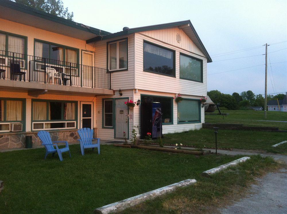 Lakeside Inn โอริลเลีย ภายนอก รูปภาพ